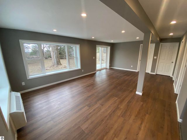 7228 B S M-88, Bellaire, MI 49615