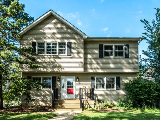 401 Division Street, St. Charles, IL 60174