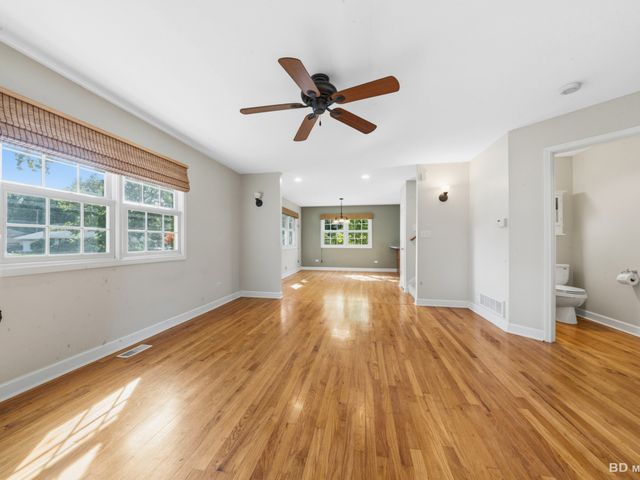 401 Division Street, St. Charles, IL 60174