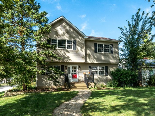 401 Division Street, St. Charles, IL 60174