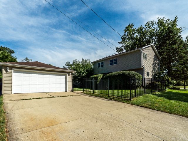 401 Division Street, St. Charles, IL 60174