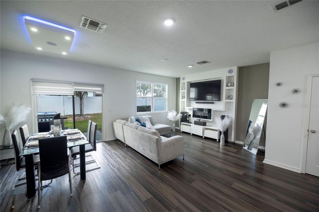 Image 11 of property listing at 844 GRANDIN STREET, Davenport, FL 33897