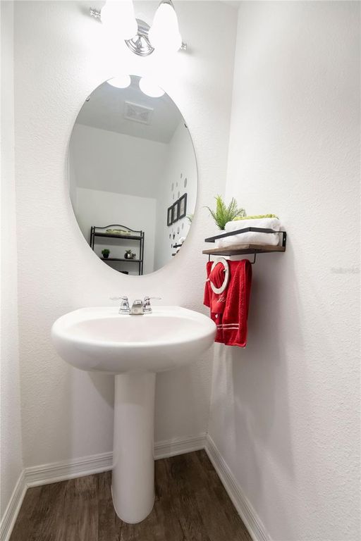 Image 16 of property listing at 844 GRANDIN STREET, Davenport, FL 33897