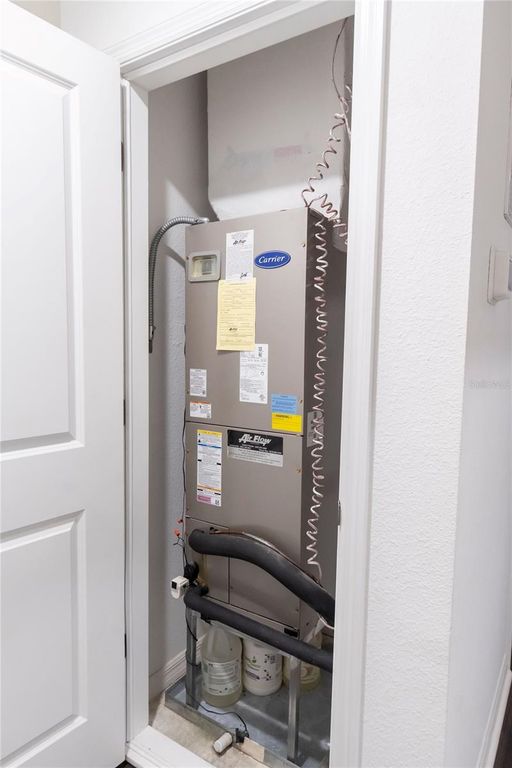 Image 18 of property listing at 844 GRANDIN STREET, Davenport, FL 33897