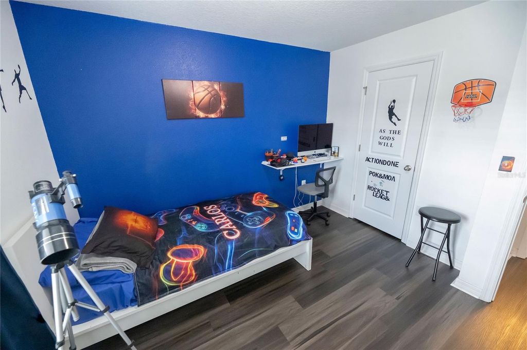 Image 22 of property listing at 844 GRANDIN STREET, Davenport, FL 33897