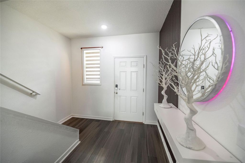 Image 8 of property listing at 844 GRANDIN STREET, Davenport, FL 33897