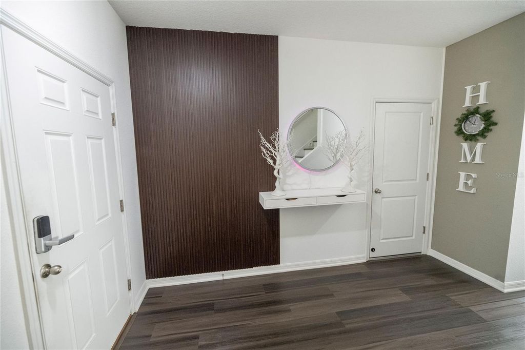 Image 9 of property listing at 844 GRANDIN STREET, Davenport, FL 33897