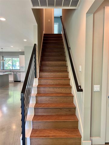 5402 Avenue F A, Austin, TX 78751