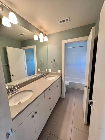 5402 Avenue F A, Austin, TX 78751