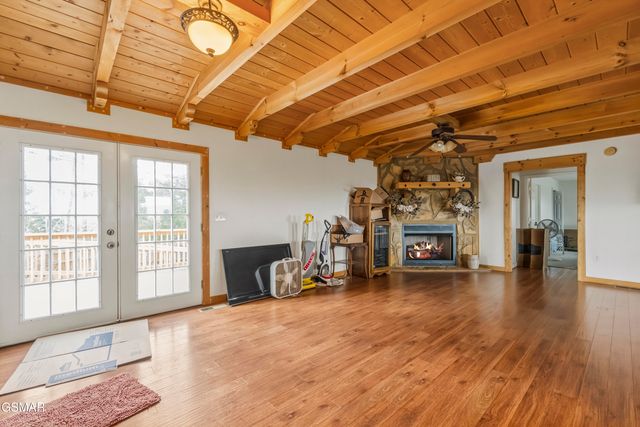 2440 Levee Way, Sevierville, TN 37876