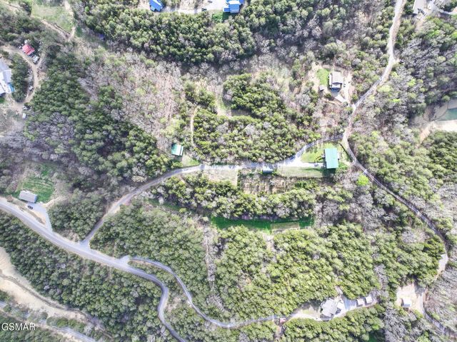 2440 Levee Way, Sevierville, TN 37876