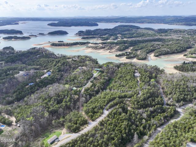 2440 Levee Way, Sevierville, TN 37876