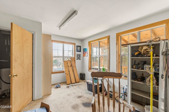 2440 Levee Way, Sevierville, TN 37876