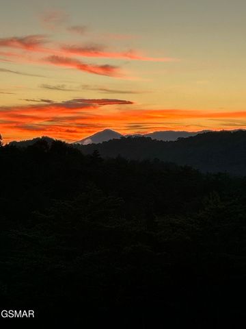 2440 Levee Way, Sevierville, TN 37876