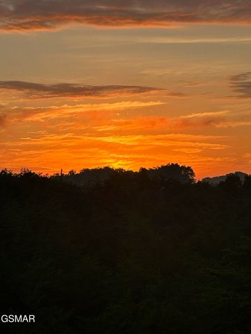 2440 Levee Way, Sevierville, TN 37876