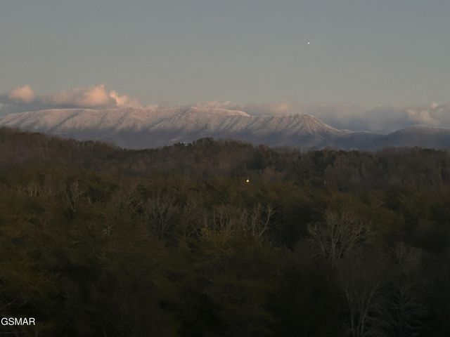 2440 Levee Way, Sevierville, TN 37876