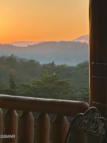 2440 Levee Way, Sevierville, TN 37876