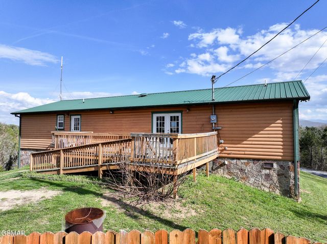 2440 Levee Way, Sevierville, TN 37876