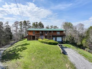 2440 Levee Way, Sevierville, TN 37876