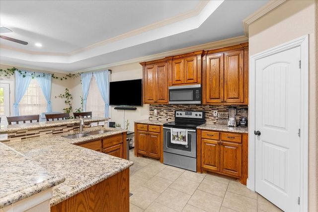 502 Ritchey Street, Gainesville, TX 76240
