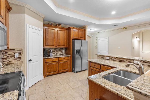 502 Ritchey Street, Gainesville, TX 76240