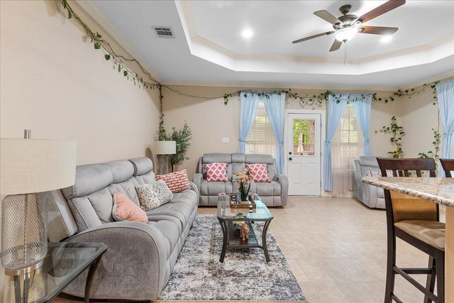502 Ritchey Street, Gainesville, TX 76240
