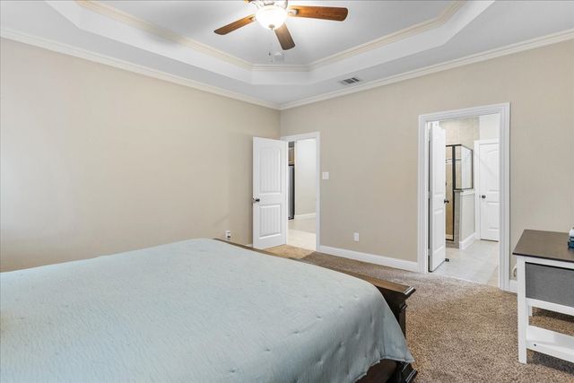 502 Ritchey Street, Gainesville, TX 76240