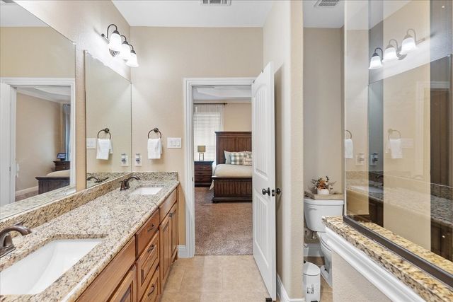 502 Ritchey Street, Gainesville, TX 76240