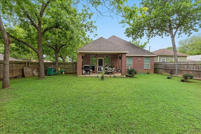 502 Ritchey Street, Gainesville, TX 76240