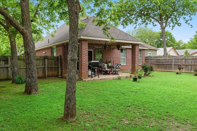 502 Ritchey Street, Gainesville, TX 76240
