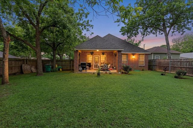 502 Ritchey Street, Gainesville, TX 76240