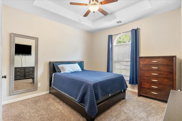 502 Ritchey Street, Gainesville, TX 76240