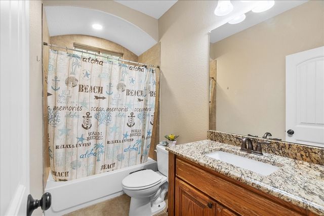 502 Ritchey Street, Gainesville, TX 76240