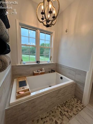 4718 Brushwood Road, Wakeman, OH 44889