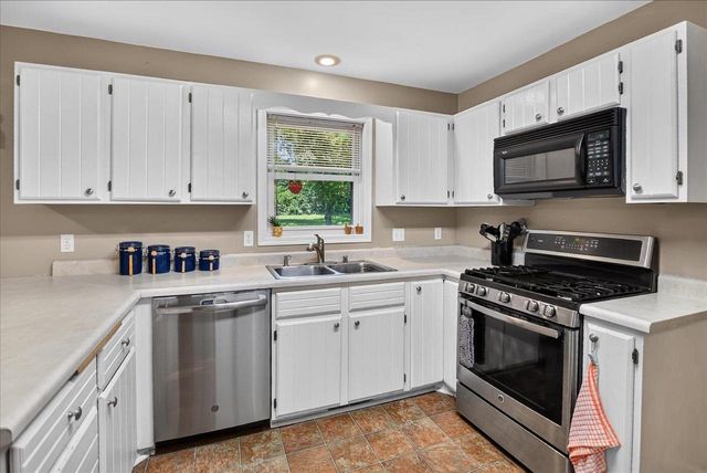 1520 Roby Road, Stoughton, WI 53589