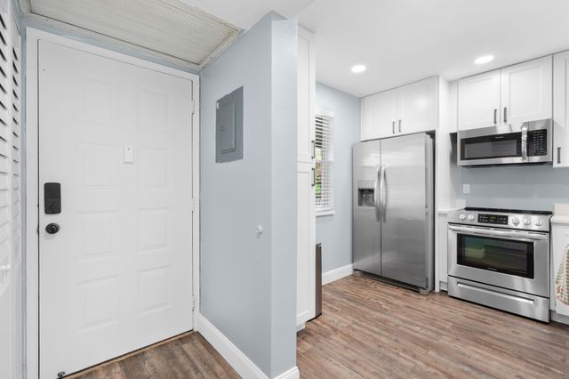 8800 Royal Palm Blvd 204-1, Coral Springs, FL 33065