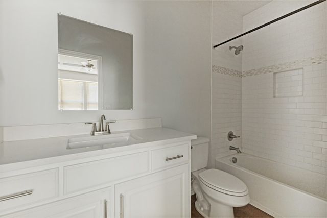 612 S Moore Street, Dallas, TX 75203