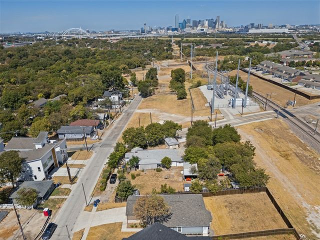 612 S Moore Street, Dallas, TX 75203