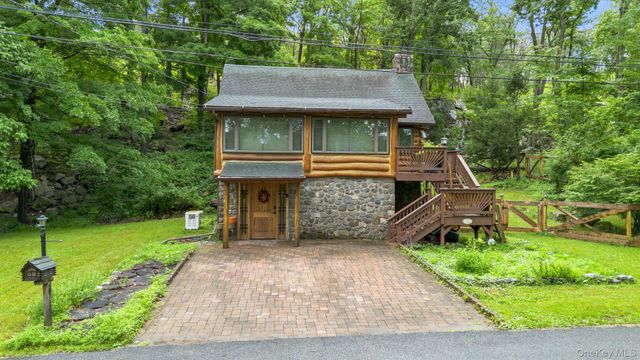 28 Cliff Road, Greenwood Lake, NY 10925