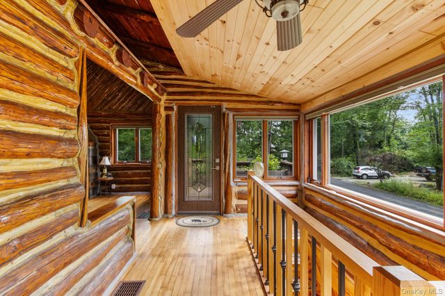 28 Cliff Road, Greenwood Lake, NY 10925