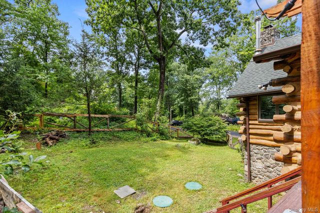 28 Cliff Road, Greenwood Lake, NY 10925