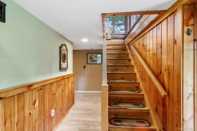28 Cliff Road, Greenwood Lake, NY 10925