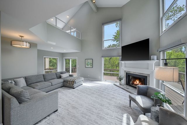 2103 Pebble Creek Drive, Lisle, IL 60532