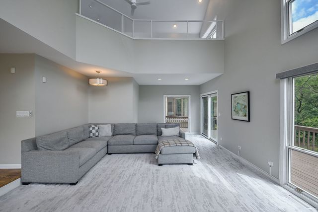 2103 Pebble Creek Drive, Lisle, IL 60532