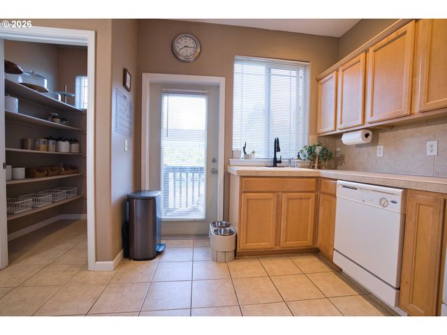 2838 CHARLIE Ct, Forest Grove, OR 97116