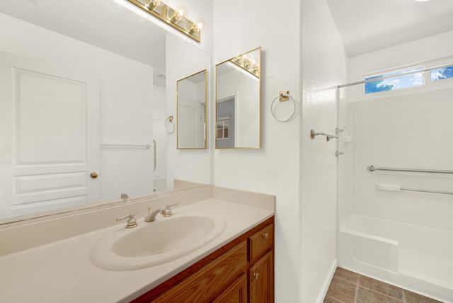 69 Reynolds Way, Lodi, CA 95242