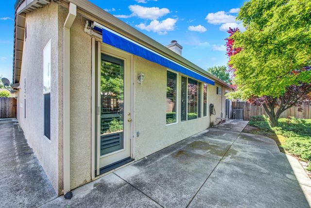 69 Reynolds Way, Lodi, CA 95242