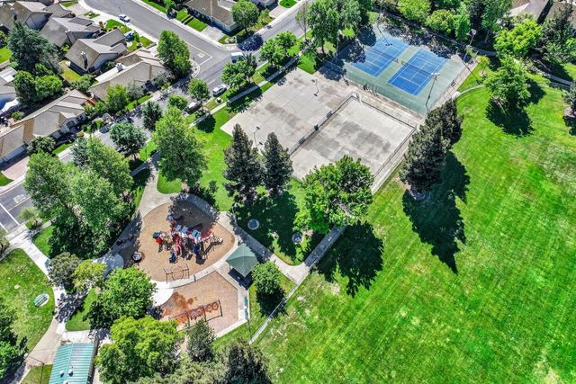 69 Reynolds Way, Lodi, CA 95242