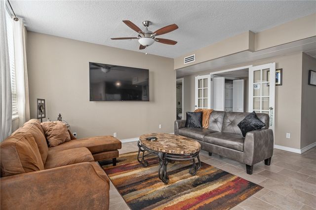715 S Upper Broadway St 904, Corpus Christi, TX 78401
