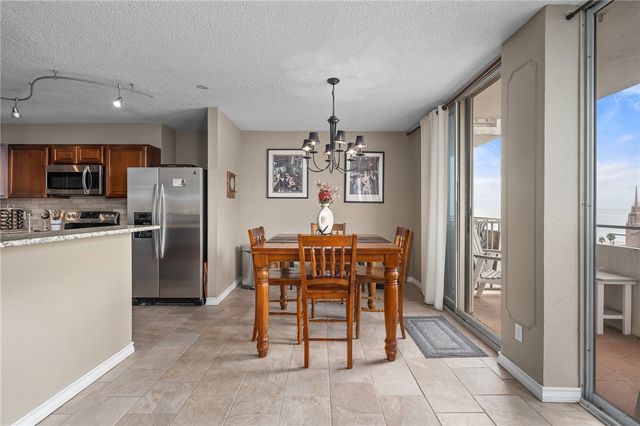 715 S Upper Broadway St 904, Corpus Christi, TX 78401
